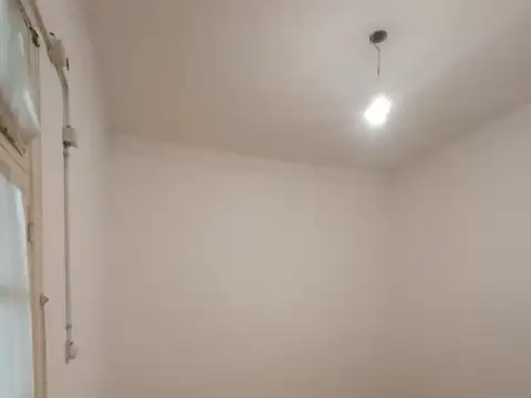 Depto Tipo Casa en Venta en Villa del Parque, USD 95.000