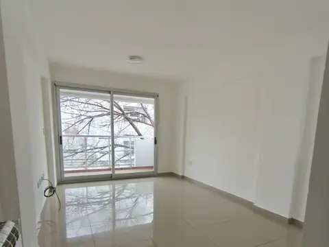 Departamento en Alquiler en Microcentro, $ 650.000