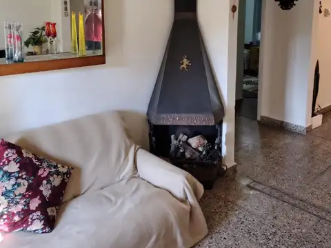 Casa en Venta con 5 cocheras