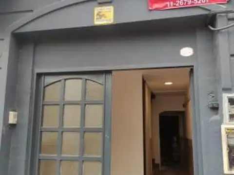 OFICINAS EXCLUSIVO USO COMERCIAL PROF. 4 AMB 1º PISO BÑO PATIO, OPCIONAL DEPOSITO