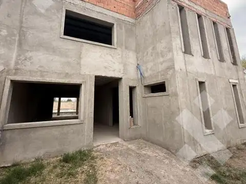 VENTA (EN EXCLUSIVA) CASA 3 DORMITORIOS (en construcción) - B° DON HIGINIO I, FERNANDEZ ORO