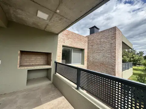 Departamento en Alquiler en Fisherton, $ 900.000