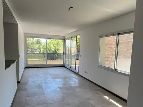 Departamento en Alquiler con 2 cocheras
