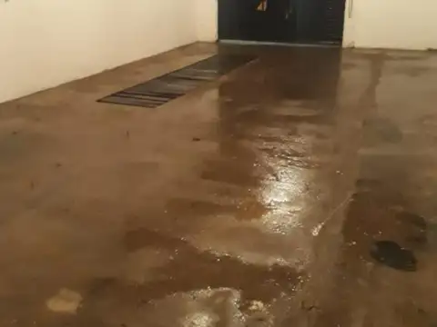 Depósito en venta - 129 mts2 - La Plata [FINANCIADO]