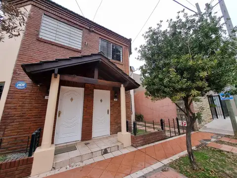 Duplex con cochera en venta en Parque Belén, Escobar