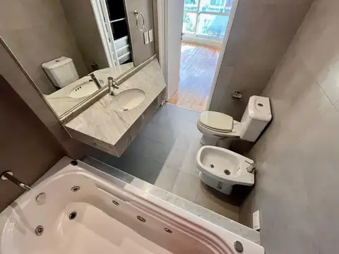 Departamento 5 ambientes con 3 baños