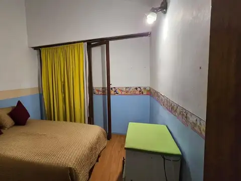 Casa en Venta con 4 cocheras