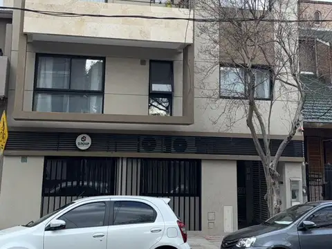 Alquiler 2 ambientes con patio