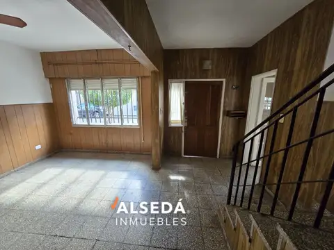 Casa 3 ambientes con 2 baños