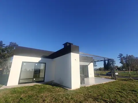 Casa en Venta en Pilar Del Este, USD 185.000