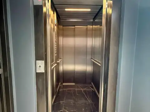 Departamento 5 ambientes con 6 baños