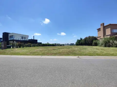 Boote s/n ,San Sebastian , loma verde