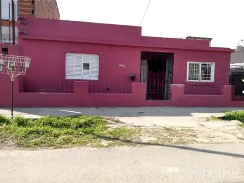 VENTA DE LOTE IDEAL EMPRENDIMIENTO EXCELENTE UBICACION EN PILAR.