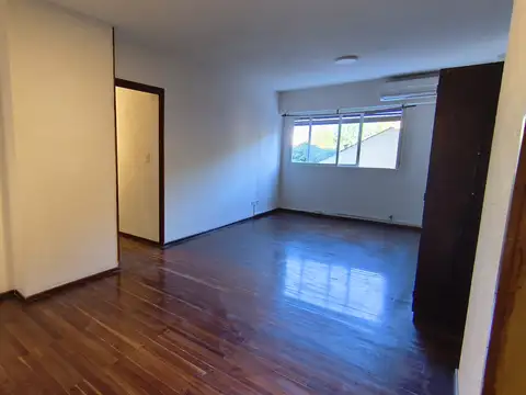 Depto 4 Amb con Cochera