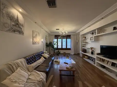 Venta PH de 2 plantas con 3 dormitorios y cochera barrio República de la Sexta 