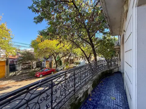 Depto Tipo Casa 6 ambientes con 4 baños