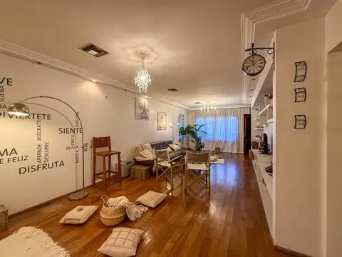 Depto Tipo Casa 6 ambientes con 4 baños