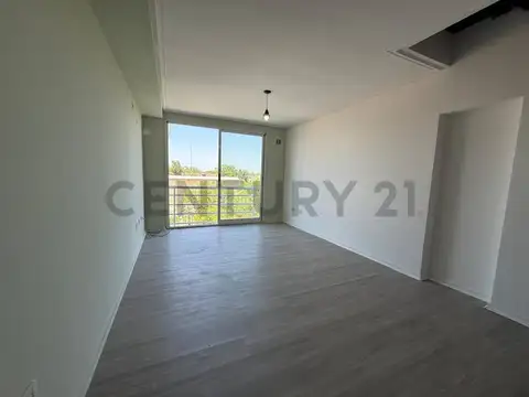 Roma 2400, Piso 3