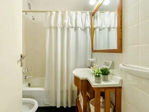 Avenida General Las Heras 1800