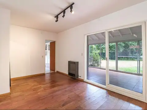 Casa 5 ambientes con 3 baños