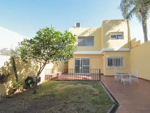 Casa 4 dormitorios en barrio Belgrano. APTA CREDITO