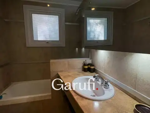 Casa en Venta en Cariló con pileta