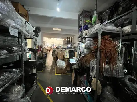 Galpon en Venta en Barrio Naón, USD 490.000