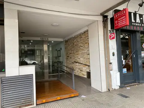 Avenida Directorio 1800