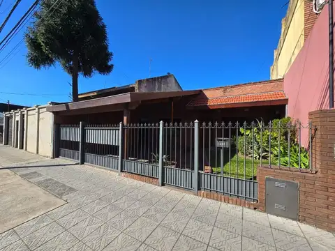 Casa en Venta en Villa Adelina, USD 270.000