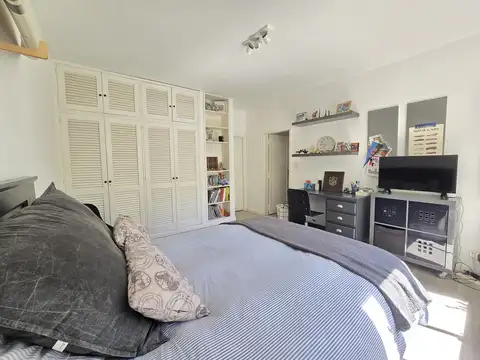 Casa 10 ambientes con 5 baños