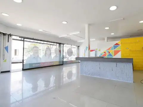 Avenida Hipólito Yrigoyen 6400