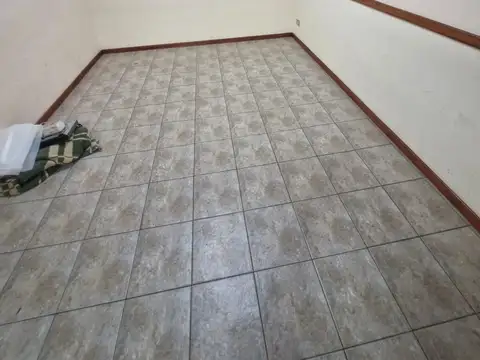 Casa en Alquiler en San Isidro Vias / Rolon, $ 1.700.000