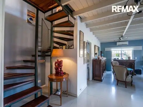 Casa 5 ambientes con 2 baños