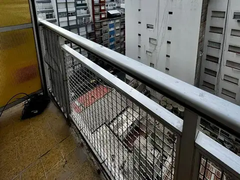 1 AMBIENTES CONRAFRENTE CON BALCON VISTA