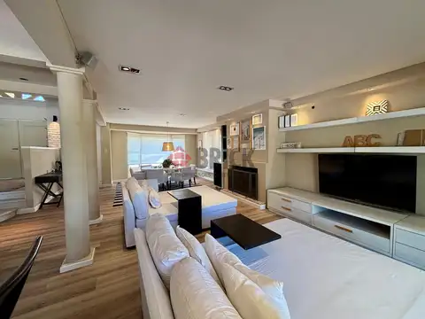 Casa 7 ambientes con 4 baños