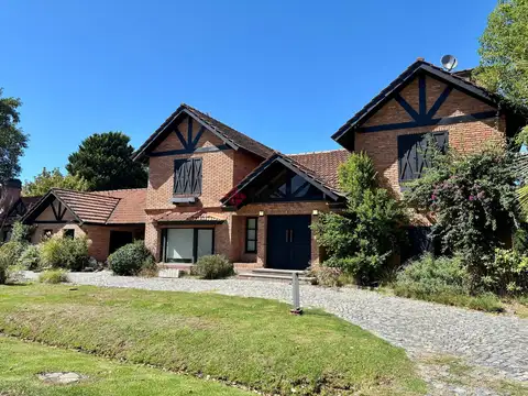 Casa en Los Cardales CC vista al Golf