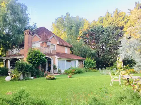 Casa en Venta en Solar Del Bosque, USD 398.000