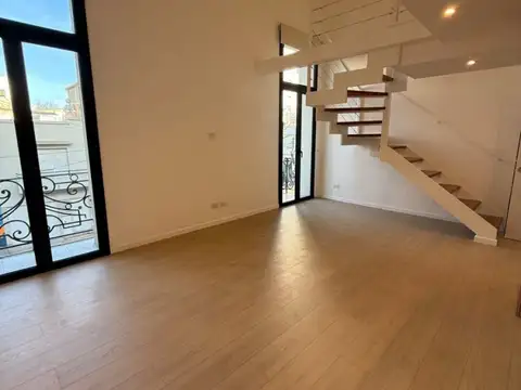 Depto Tipo Casa en Alquiler de 2 ambientes