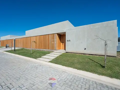 VENTA CASA 3 DORM VILLA ALLENDE GOLF CORDOBA