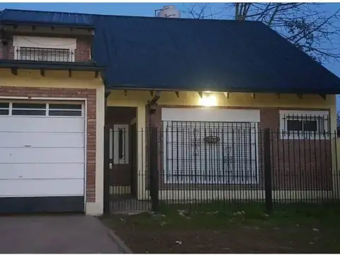 Alquiler de Casa en Moreno 4 amb. Calle Lopez Buchardo 400