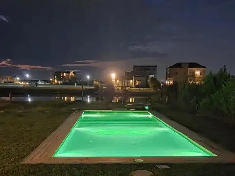 Casa en Venta al Este