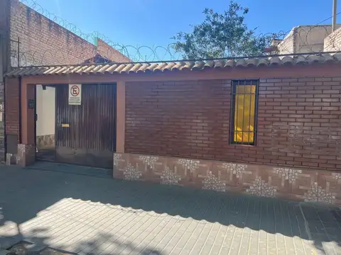 Casa en Alquiler en Mendoza, $ 850.000