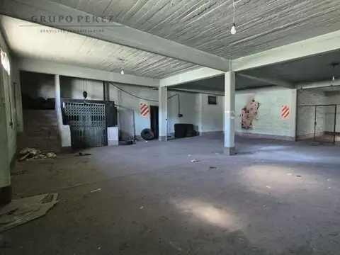 Galpón - Depósito  de 1200 m2. en Avelladeda - VENTA - ALQUILER