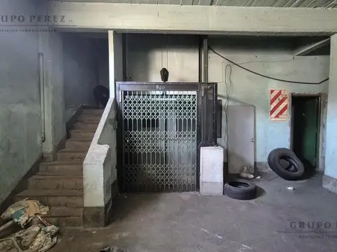 Galpon en Alquiler 17  mts Fondo