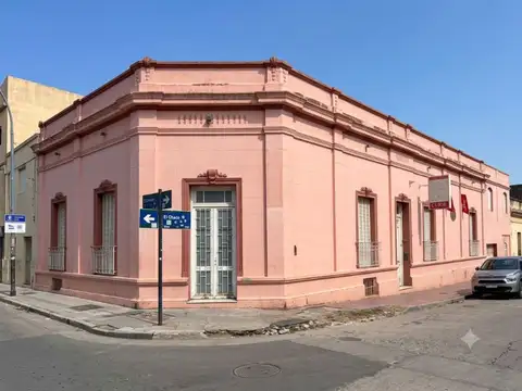 Excelente oportunidad comercial a mts del clinicas