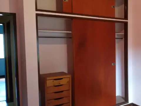 Casa en Alquiler con 1 cochera