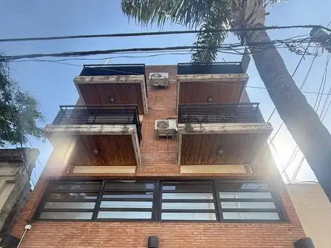 DEPTO PISO UNICO 4 AMB EN MATADEROS C/ GARAGE P/VARIOS AUTOS