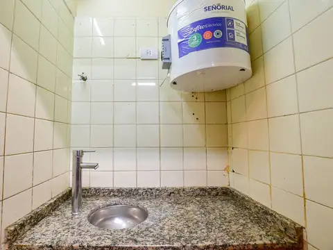Oficina en venta La Plata centro / 2 ambientes
