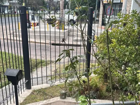 Depto Tipo Casa en Alquiler de 3 ambientes