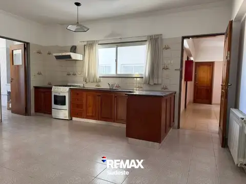 Departamento 4 ambientes con 4 baños